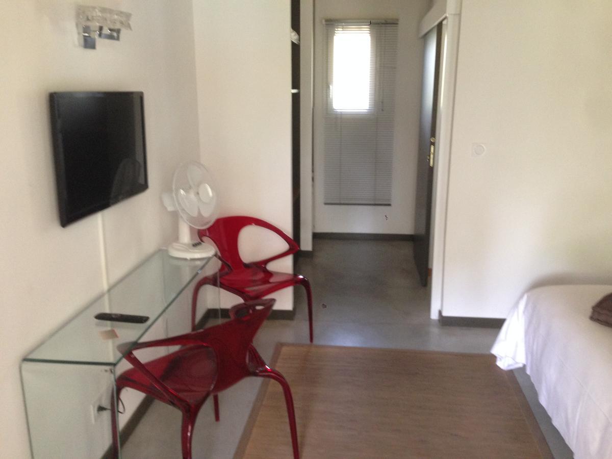 Domaine De Giron Bed & Breakfast Moulis-en-Medoc Luaran gambar